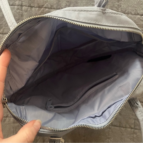 Baggu Heart Shoulder Bag in Mist NWT - Picture 3 of 5